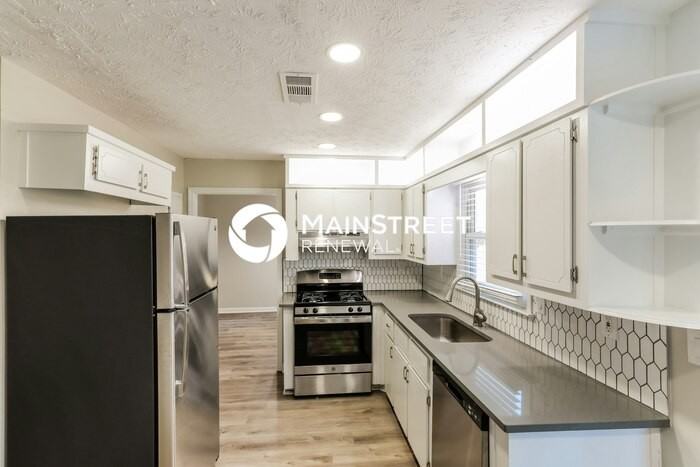 2862 Emerson Lake Dr - Photo 6 of 17