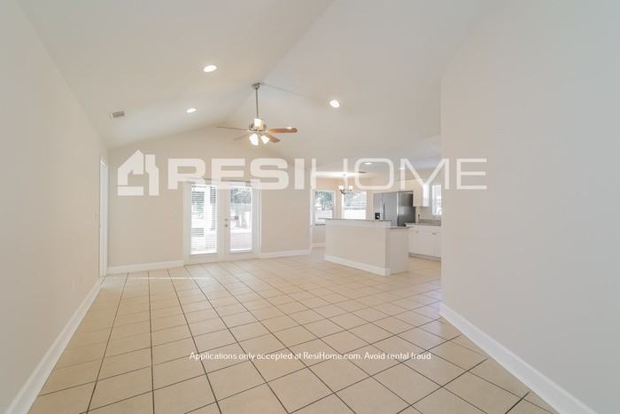 107 Buchanan Dr - Photo 6 of 22