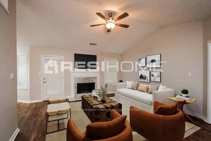 250 Mountain Ln - Photo 4 of 20