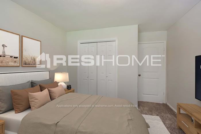 7127 Kings Dr - Photo 5 of 17