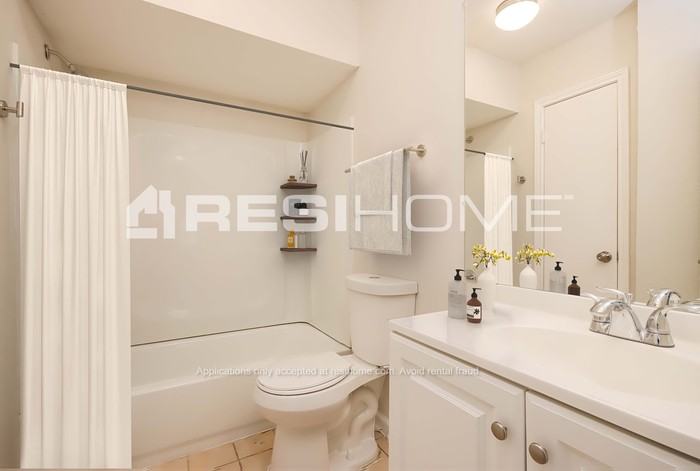 7127 Kings Dr - Photo 6 of 17