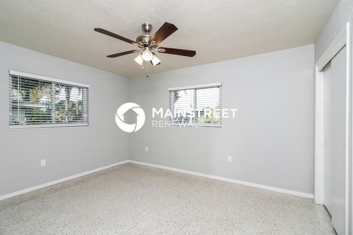 5931 Olive Ave - Photo 7 of 16