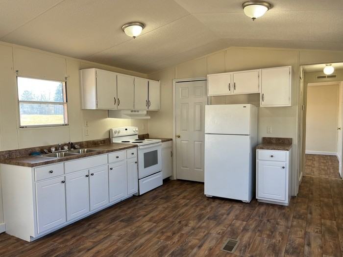 161 Westside Cir - Photo 3 of 8