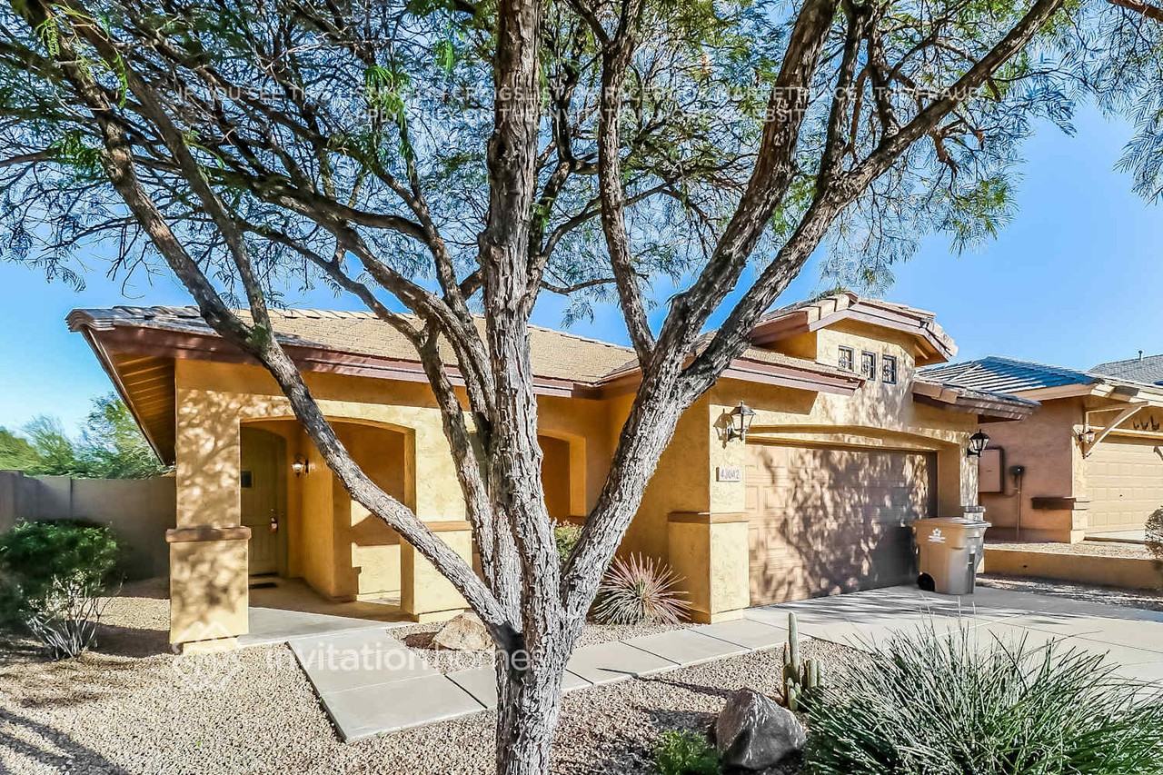 43042 N Outer Bank Dr - Photo 2 of 16