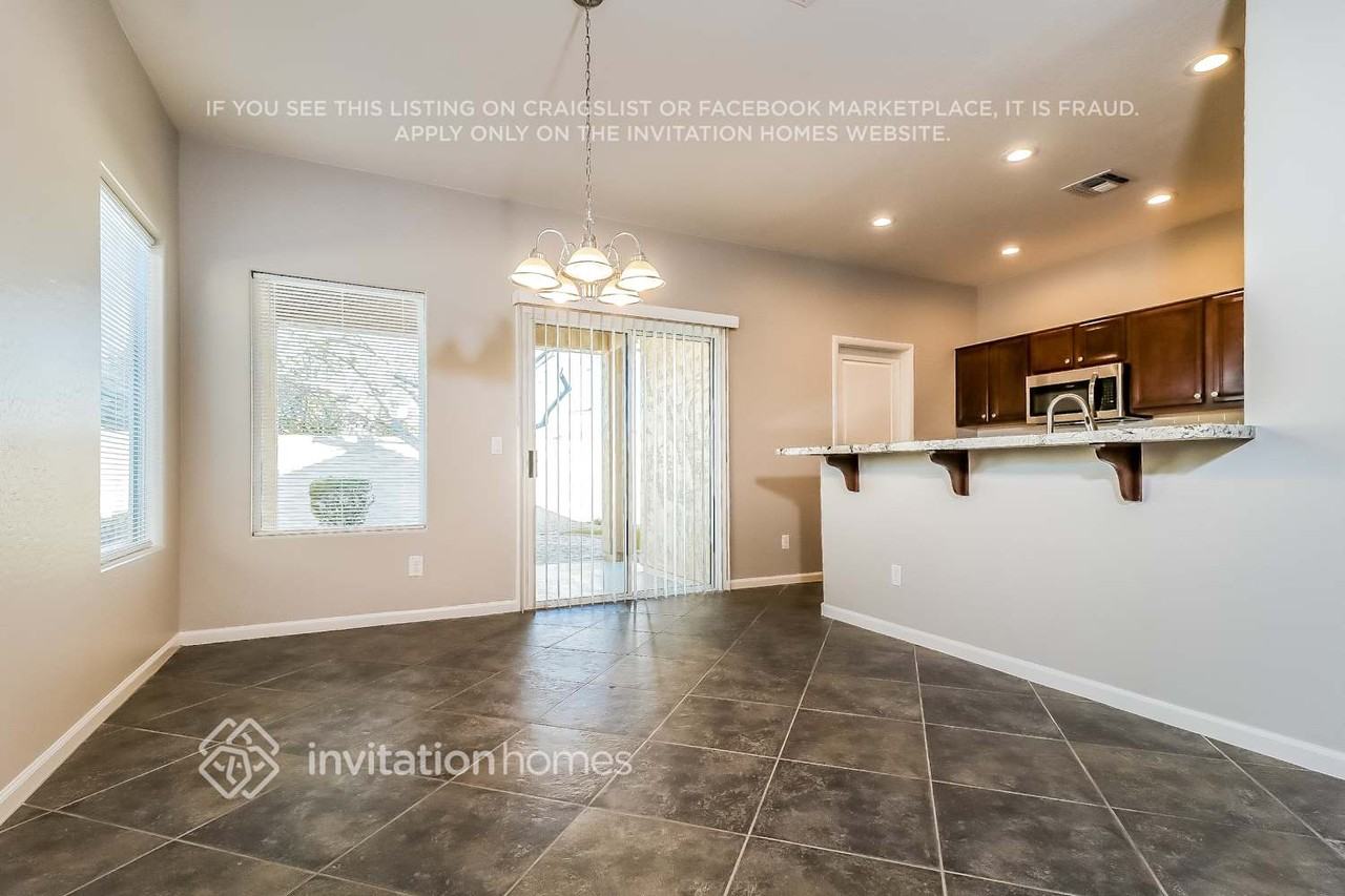 43042 N Outer Bank Dr - Photo 5 of 16