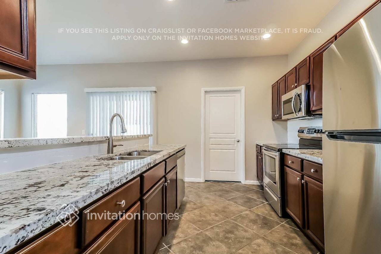 43042 N Outer Bank Dr - Photo 6 of 16