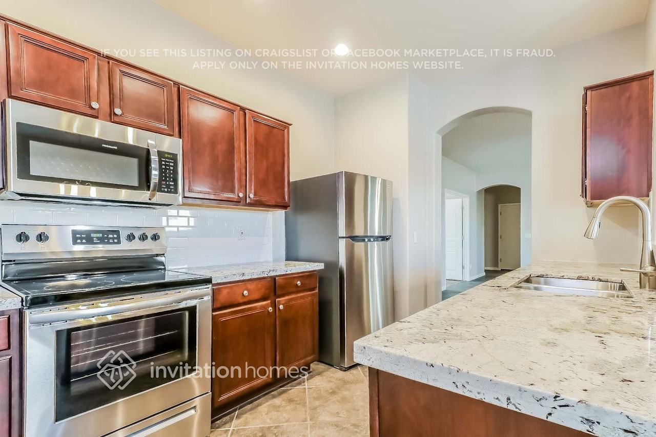 43042 N Outer Bank Dr - Photo 7 of 16