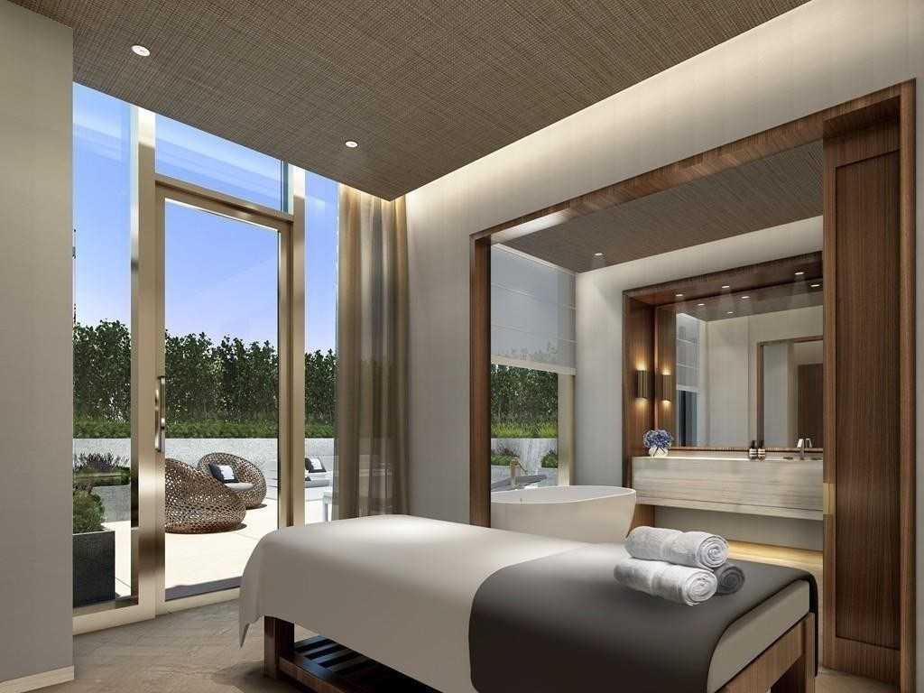 136 Seaport Blvd #819 - Photo 3 of 17