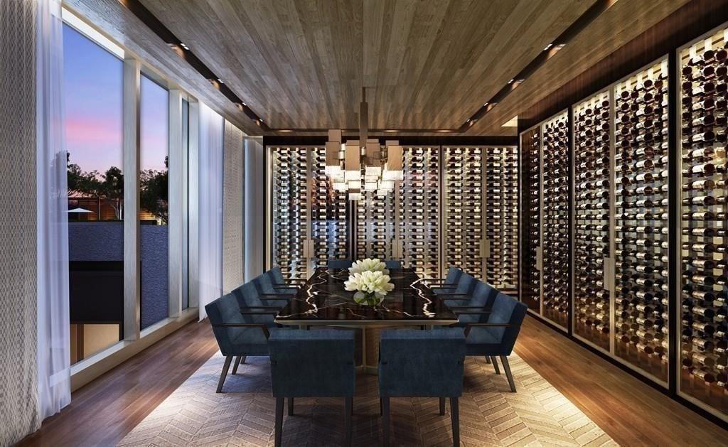 136 Seaport Blvd #819 - Photo 4 of 17