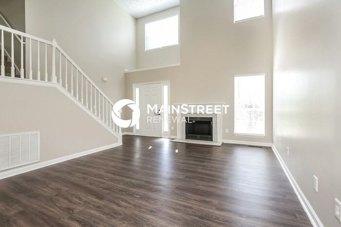 1012 Oak Ridge Ct - Photo 4 of 17