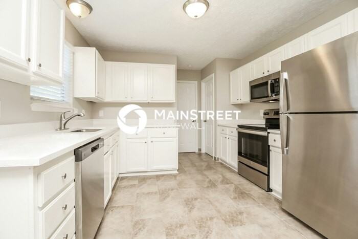 1012 Oak Ridge Ct - Photo 7 of 17