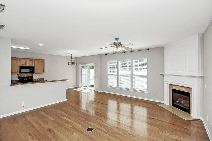 9033 Bishop Crest Ln - Photo 7 of 30