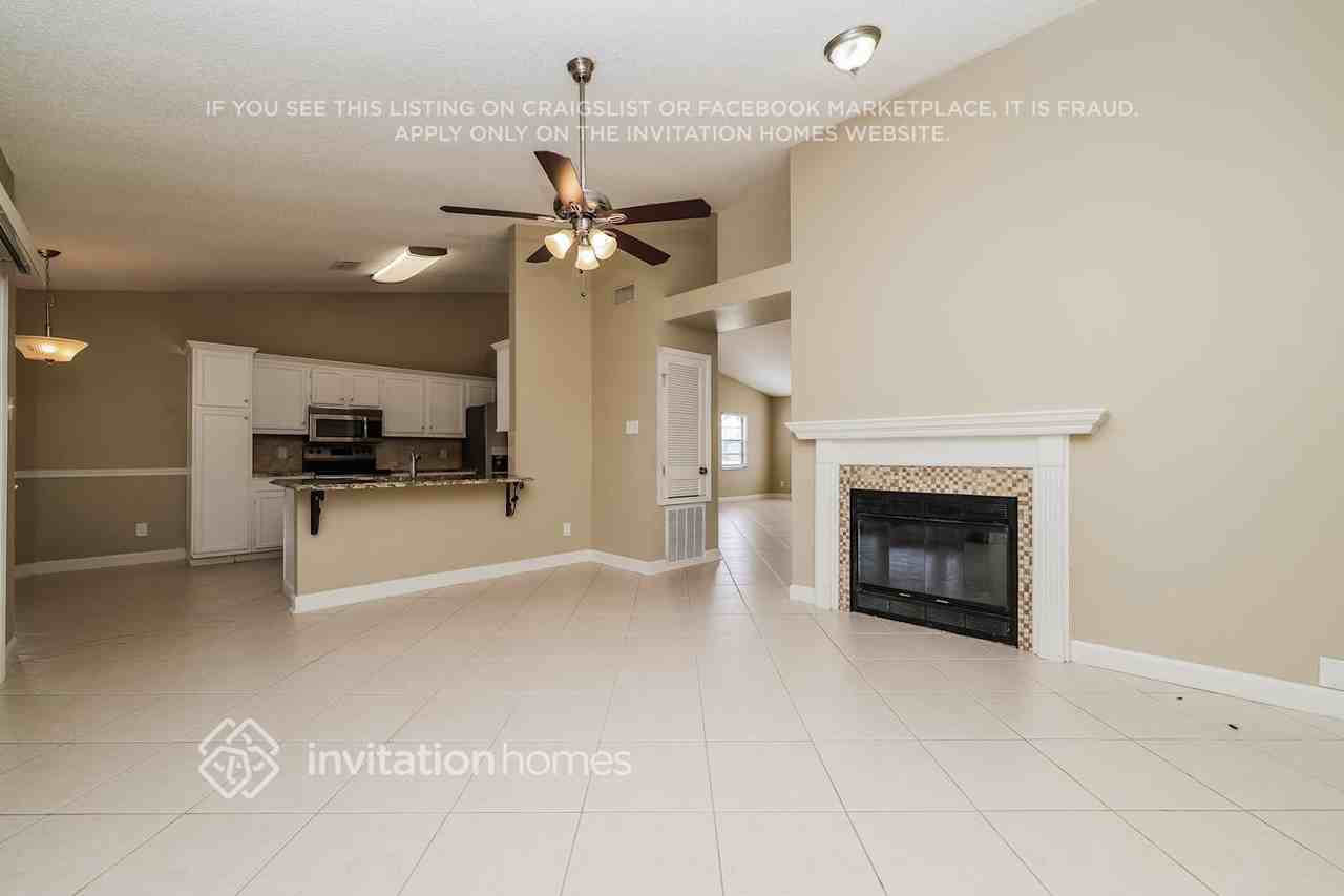 1503 Attleboro Ln - Photo 3 of 17
