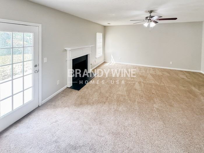 2126 Mulberry Ln - Photo 4 of 26