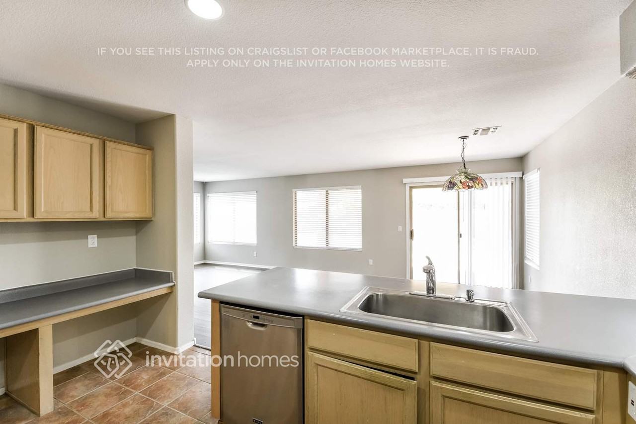 6991 W Kings Ave - Photo 6 of 16