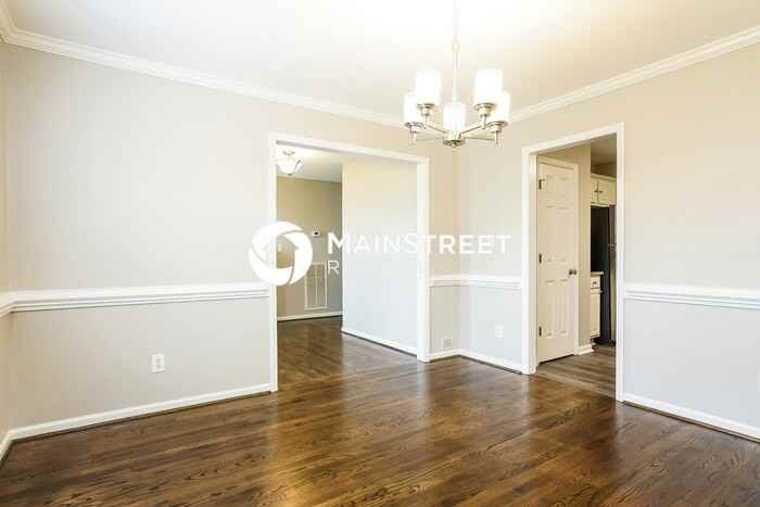 114 Clarence Ln - Photo 5 of 18