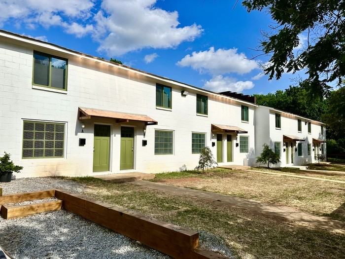 1201 500 Bragg St, Raleigh, NC 27601, USA #B - Photo 2 of 16