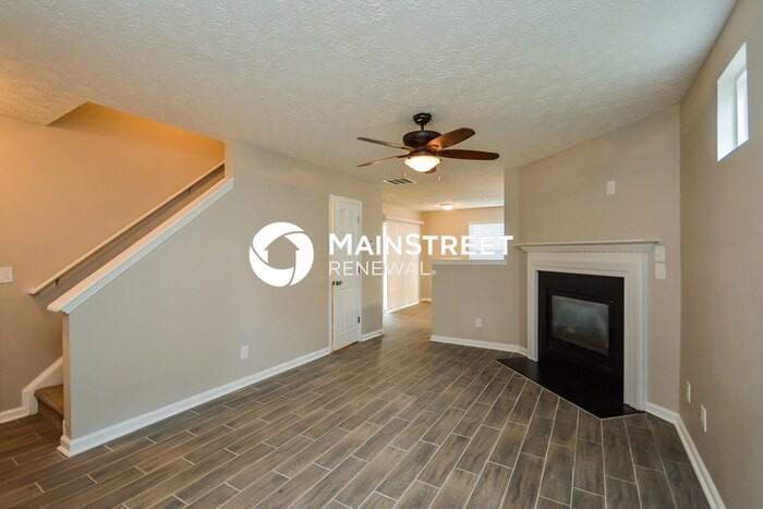 140 Meadowridge Dr - Photo 4 of 17