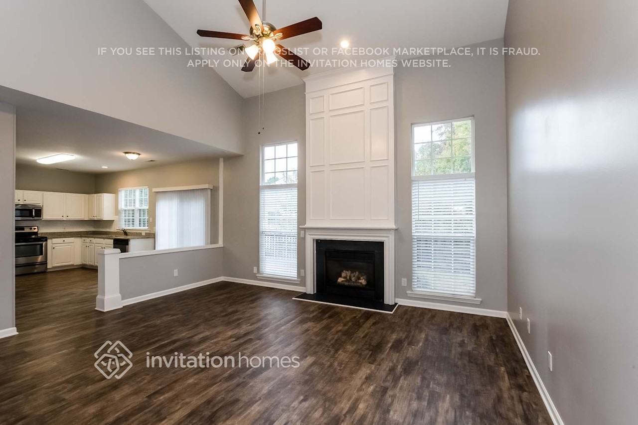 13305 Norseman Ln - Photo 4 of 19