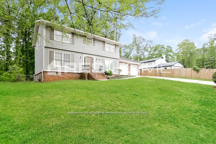 5219 Rockborough Trl - Photo 2 of 21