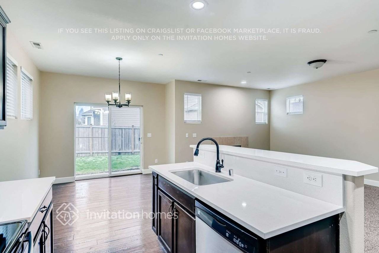 18412 104th Street Ct E - Photo 3 of 12