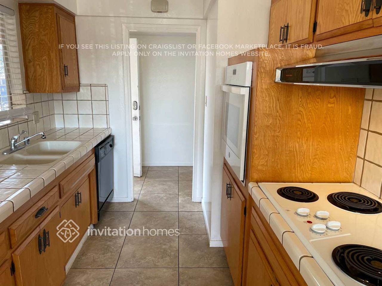 7000 Carriage Dr - Photo 6 of 12