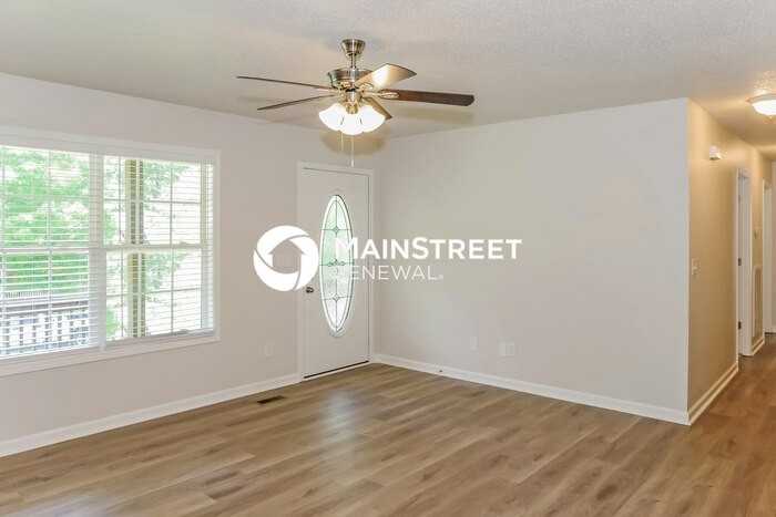 417 Congress Dr - Photo 4 of 16