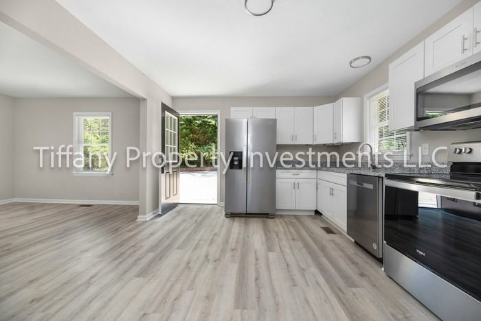 8901 Richardson King Rd - Photo 3 of 22