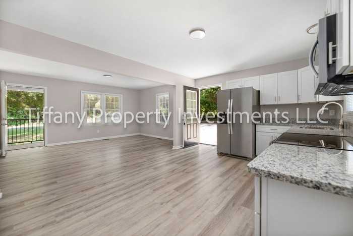 8901 Richardson King Rd - Photo 5 of 22