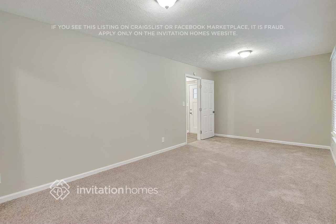 6236 Shallow Creek Ln - Photo 3 of 17