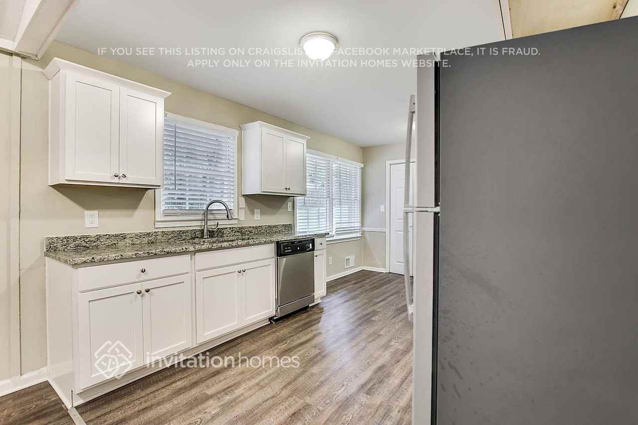 6236 Shallow Creek Ln - Photo 6 of 17