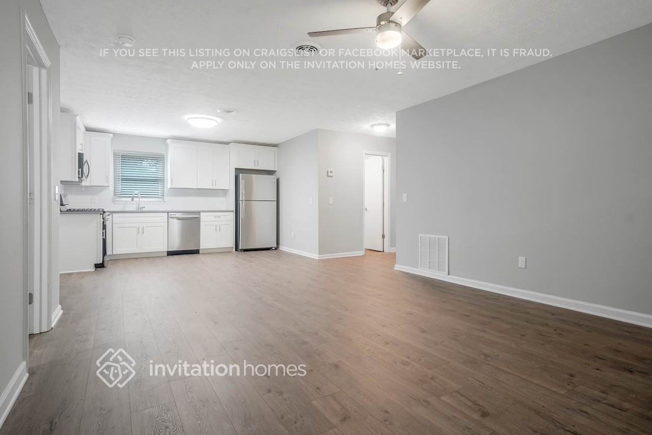 210 Meadowbrook Dr - Photo 3 of 19