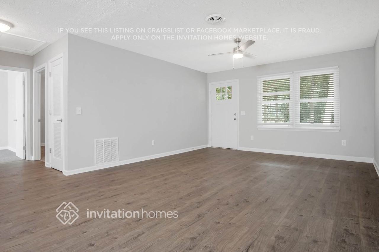 210 Meadowbrook Dr - Photo 4 of 19