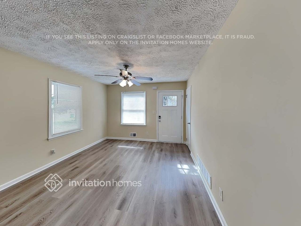 2060 Sanders Dr - Photo 3 of 17