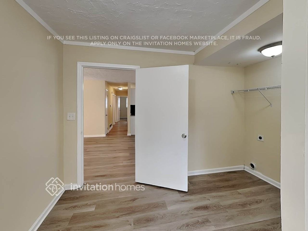 2060 Sanders Dr - Photo 6 of 17