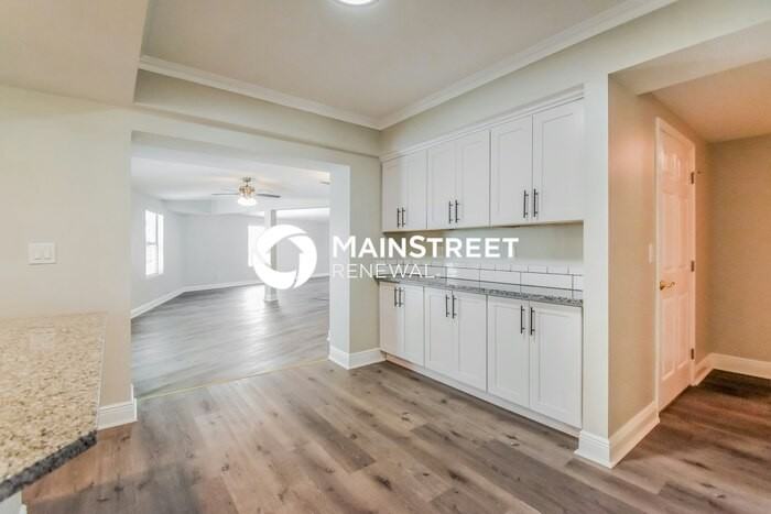 220 61st Ave E - Photo 5 of 16