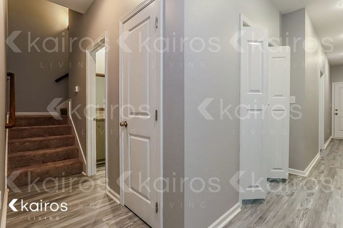 1914 Perry St #B - Photo 2 of 18