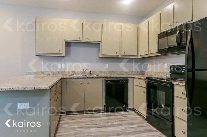 1914 Perry St #B - Photo 7 of 18