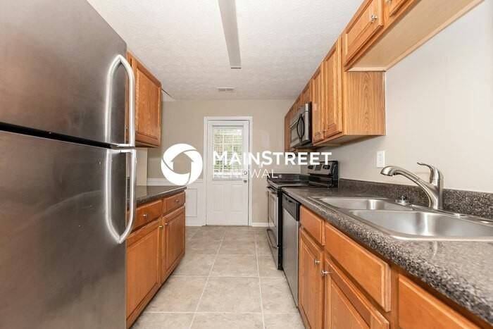 2091 Dylan Ct - Photo 5 of 17