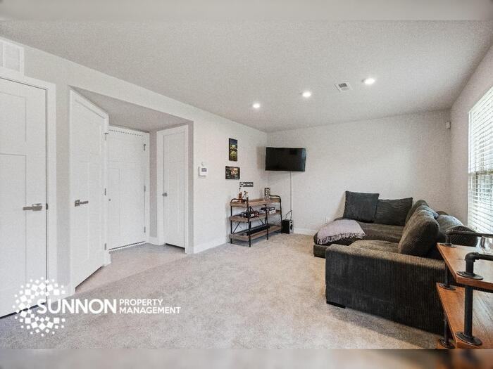 4428 Carteret St - Photo 5 of 50