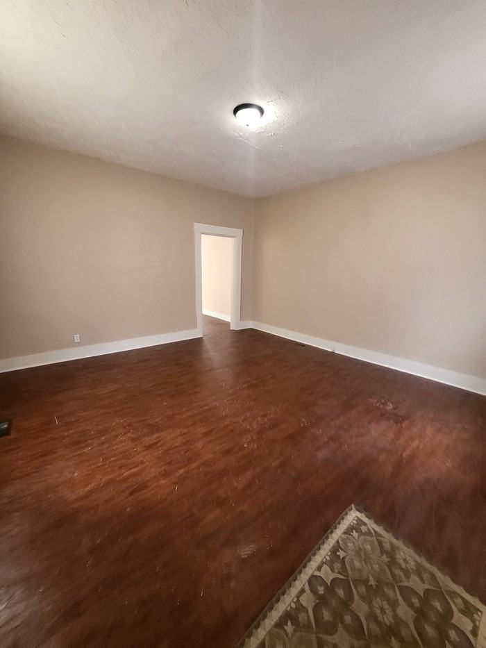 125 Washington St - Photo 2 of 16