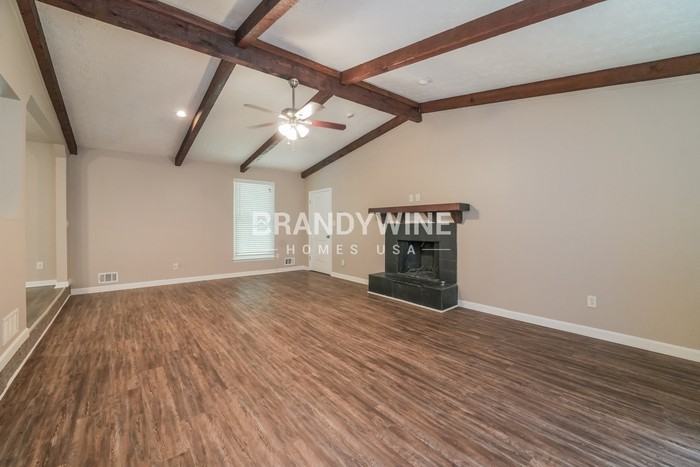 1066 Basswood Ct - Photo 5 of 23