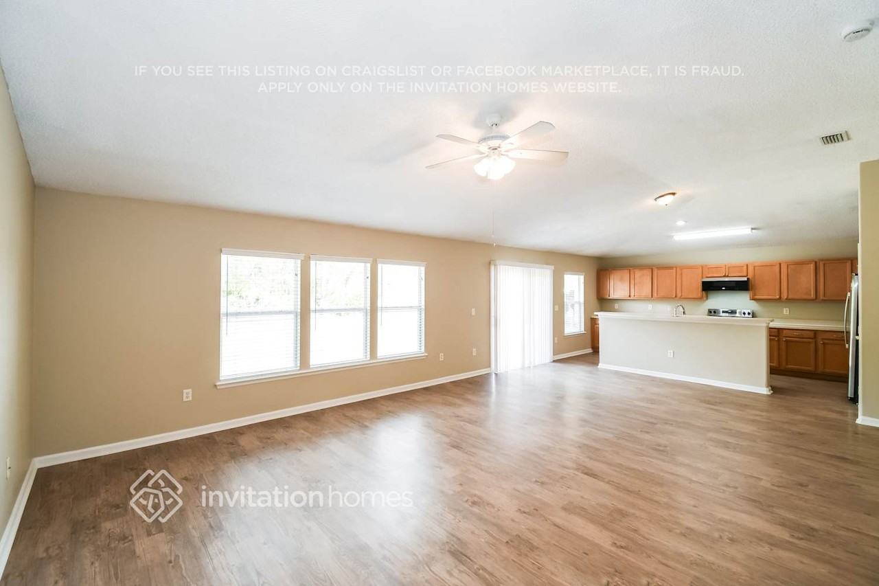 11633 Brian Lakes Dr - Photo 3 of 17