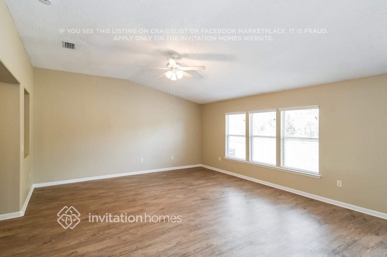 11633 Brian Lakes Dr - Photo 4 of 17