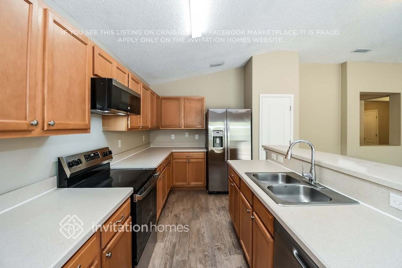 11633 Brian Lakes Dr - Photo 7 of 17