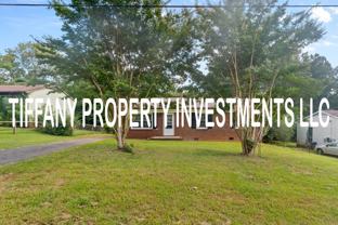 654 Dundeen Dr - Photo 1 of 1