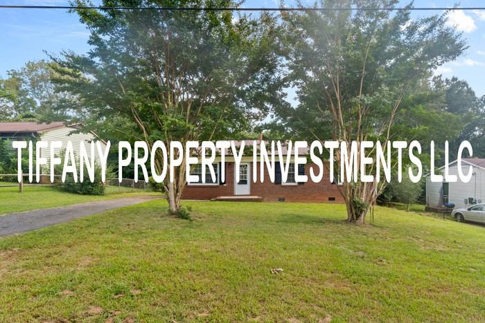 654 Dundeen Dr - Photo 2 of 23