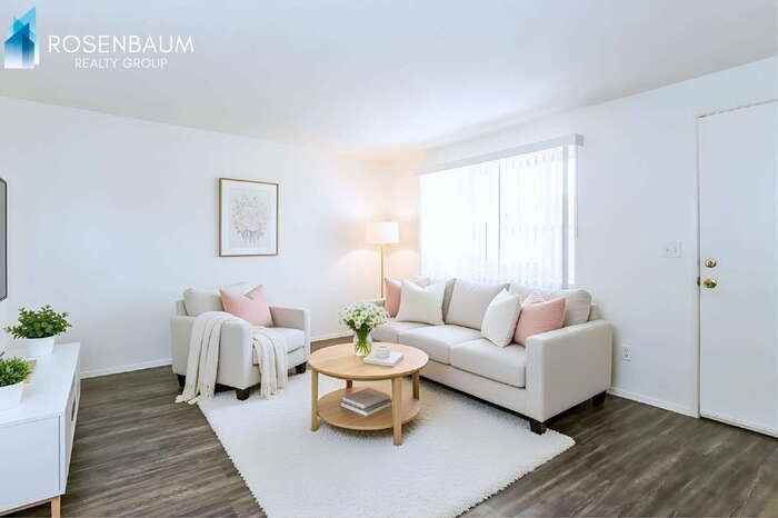 2625 N Alvernon Way #F4 - Photo 3 of 18