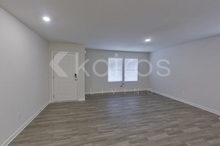 254 York Ln - Photo 2 of 21