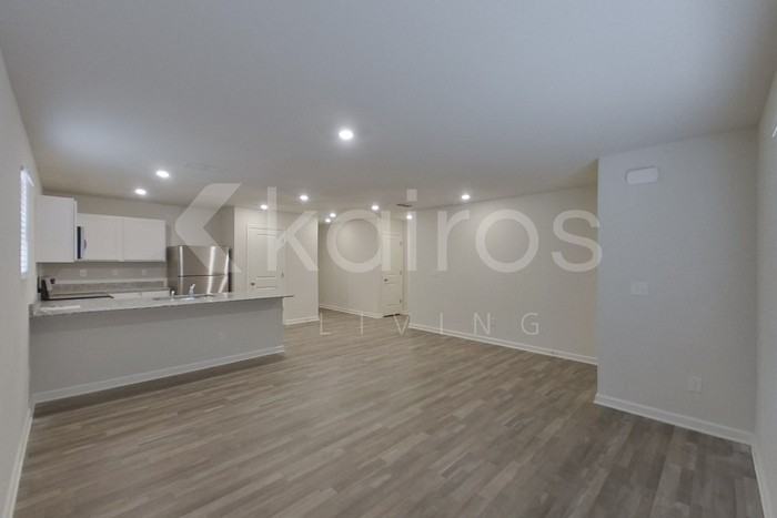 254 York Ln - Photo 6 of 21